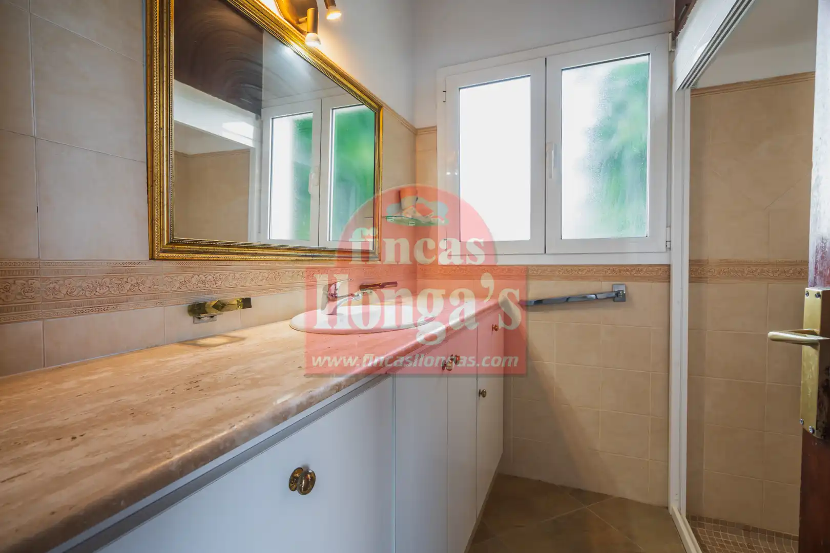 Bathroom of Houses for sale in Ciutadella de Menorca  with Air Conditioner, Private garden and Terrace
