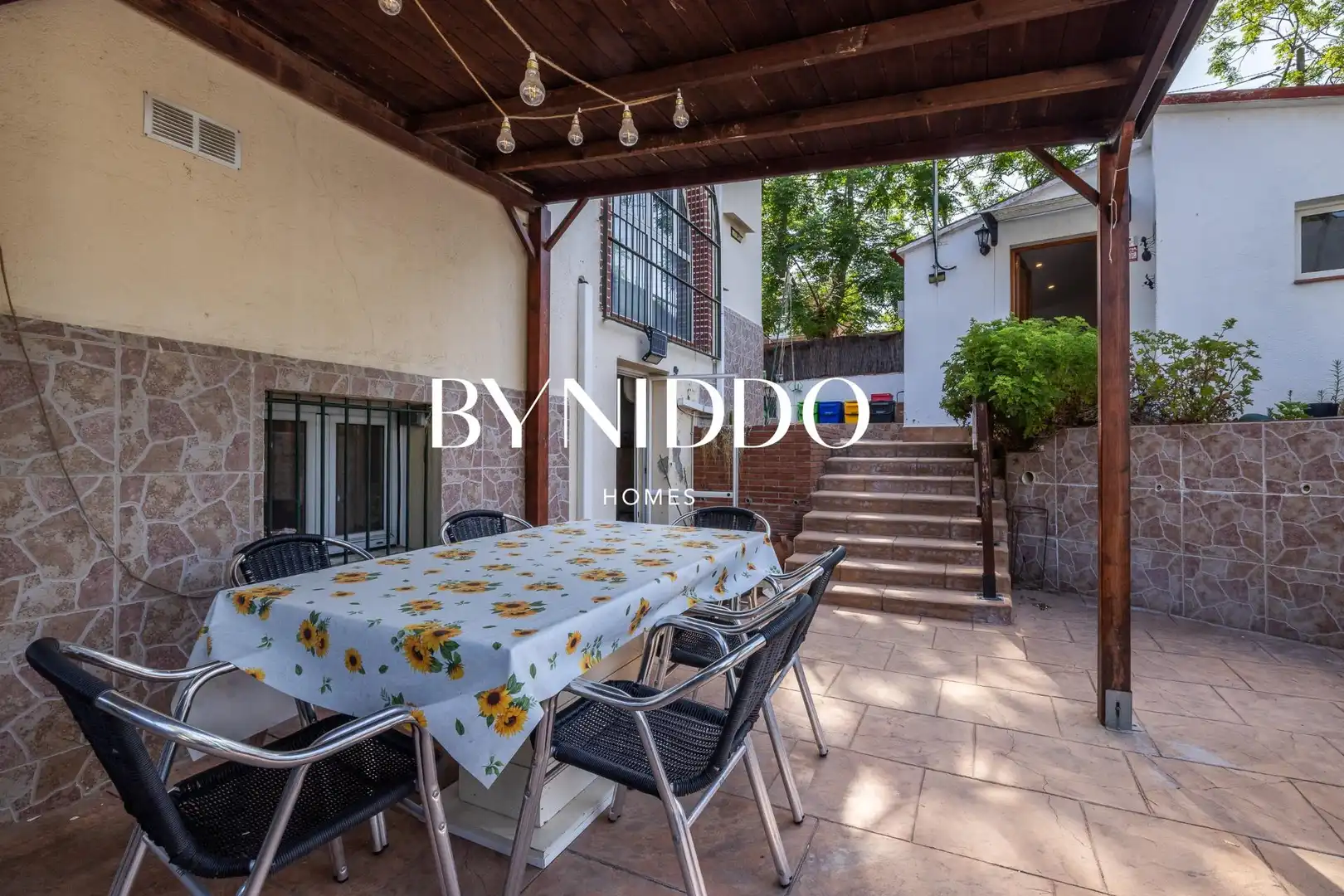 Terrassa de Casa o xalet en venda en Sant Cugat del Vallès amb Aire condicionat, Calefacció i Jardí privat