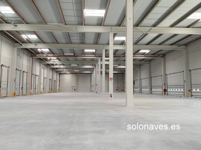 Nave industrial en Alquiler en Garrapinillos