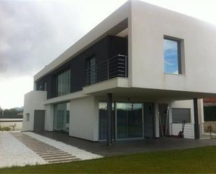 Vista exterior de Casa o xalet en venda en Elche / Elx amb Aire condicionat, Jardí privat i Piscina