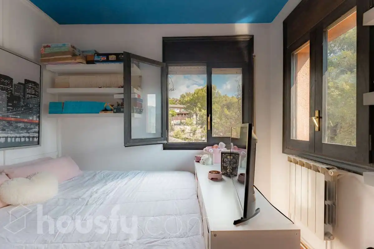 Dormitori de Casa o xalet en venda en Vallirana, Barcelona