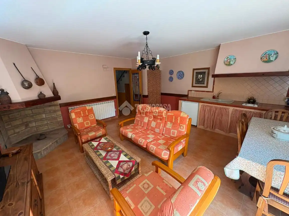 Sala de estar de Casa adosada en venta en Zaragoza con Terraza