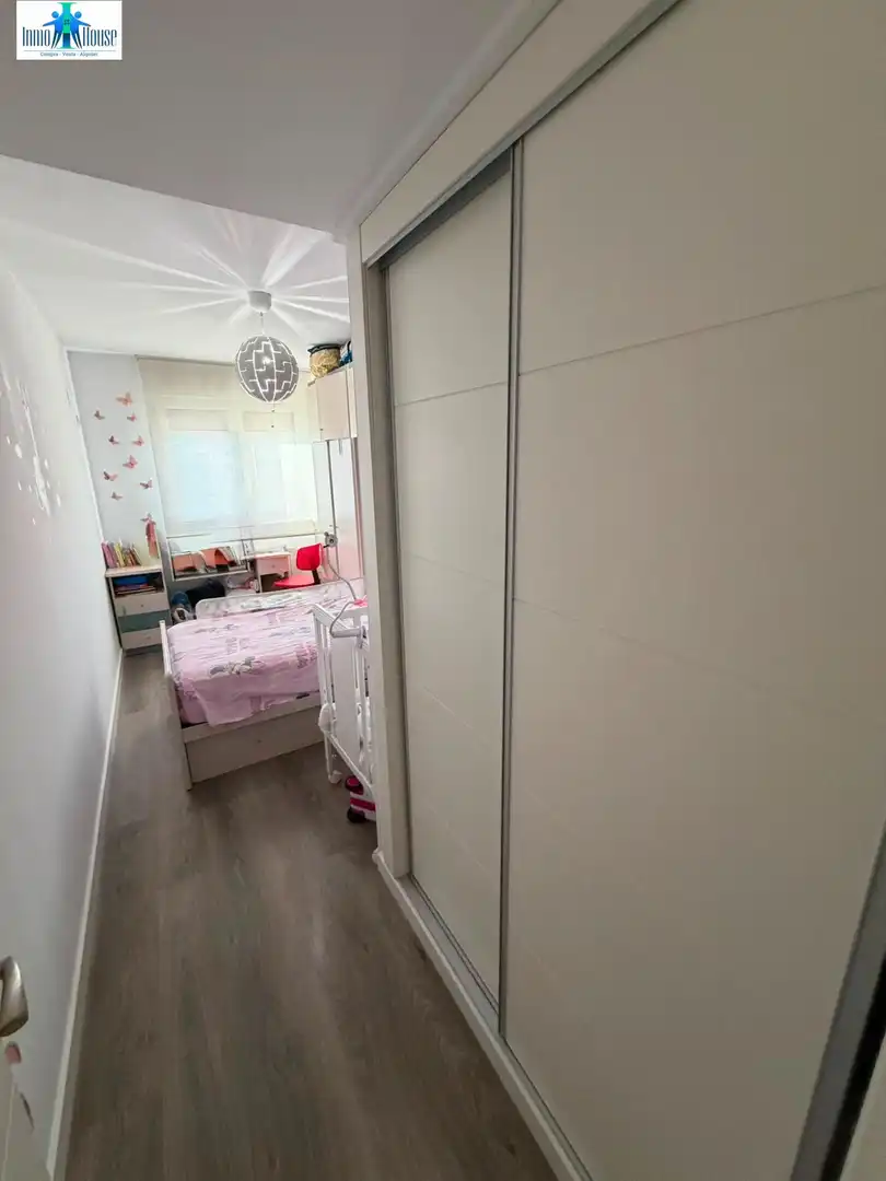 Dormitori de Casa adosada en venda en Albacete amb Calefacció, Parquet i Terrassa