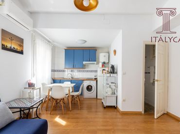 Apartment zum Verkauf in Calle PERAL 55