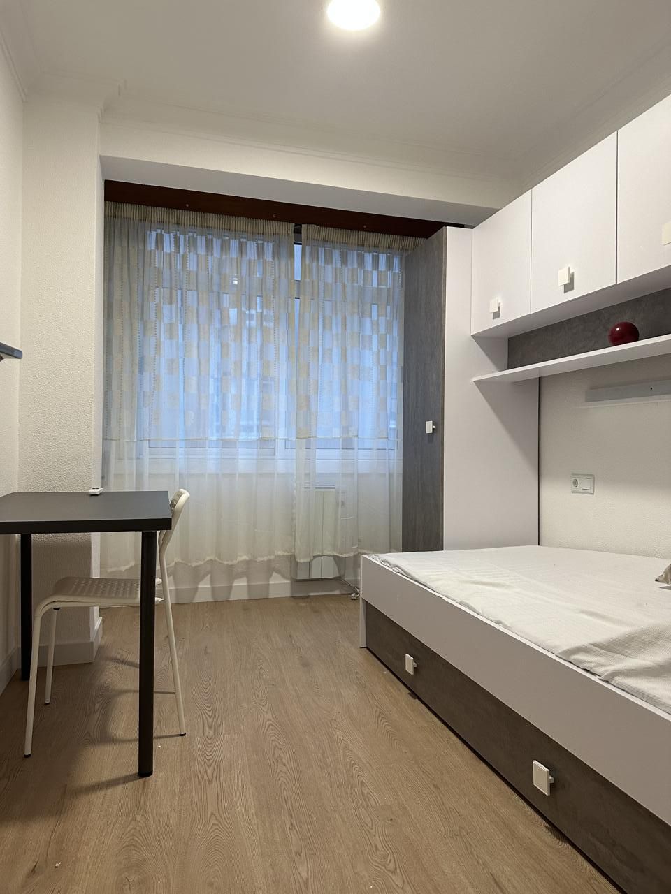 Piso para compartir en Rúa Comercio, Agra del Orzán - Ventorrillo