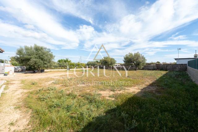 Casa-chalet en Venta en  ALBIOL D' en Constantí