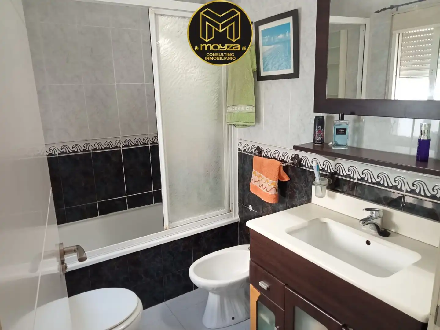 Bathroom of Flat for rent in Jaén  with Air Conditioner and Heating