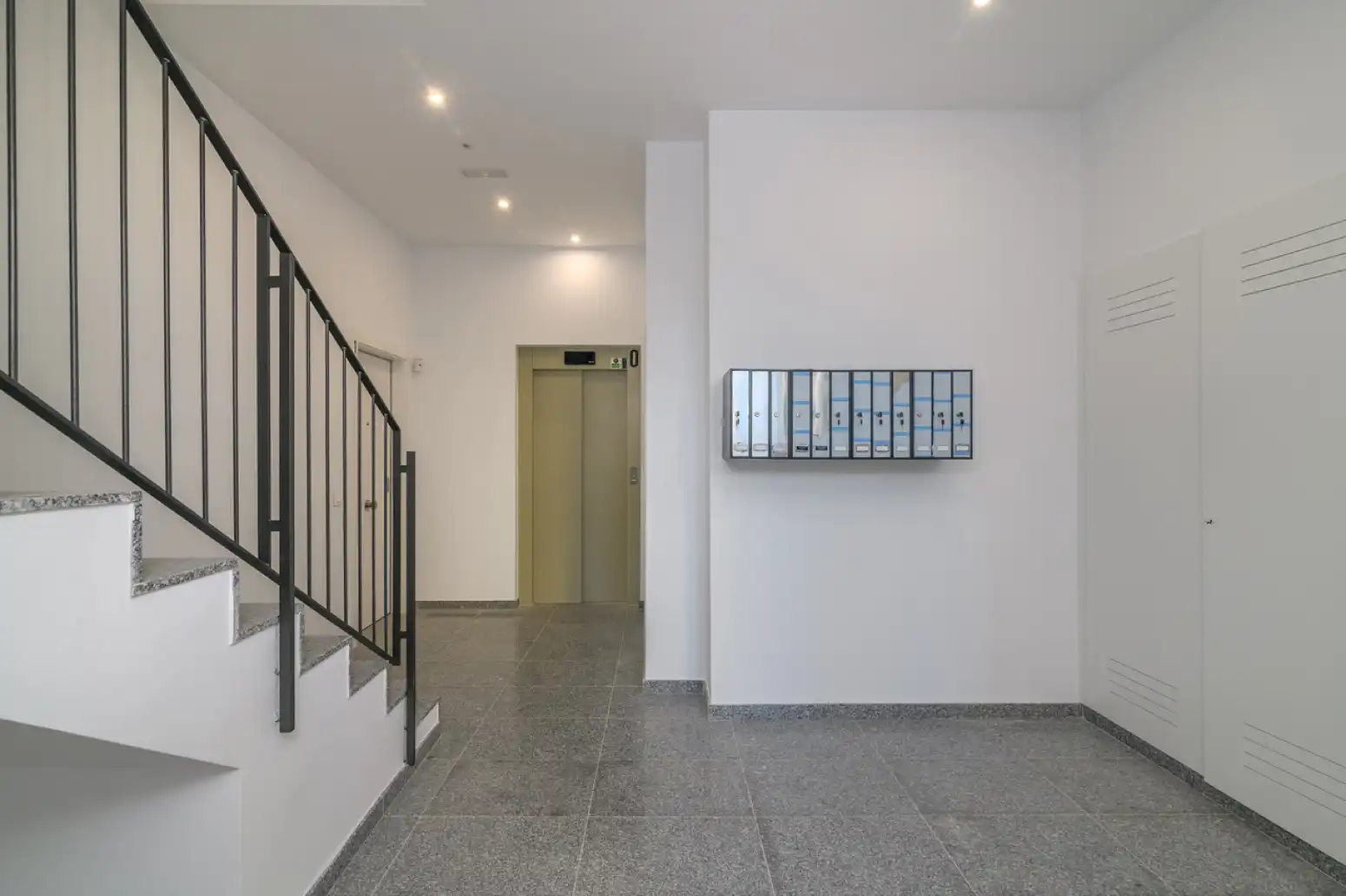 Flat for sale in Cornellà de Llobregat - Carretera ESPLUGUES, La Gavarra