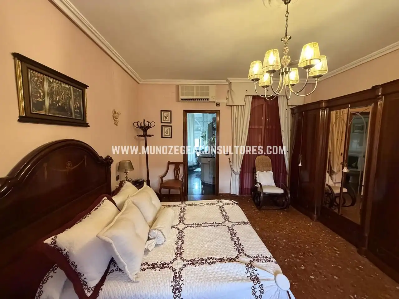 House with pool for sale in Calle Don Juan de Borbón, imagen 22