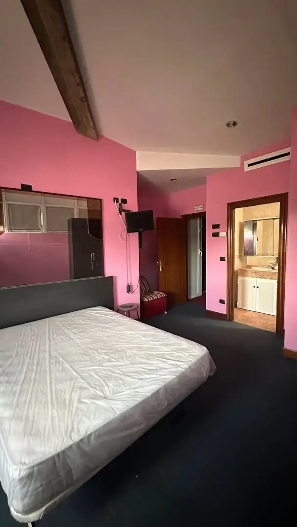Habitación de Edificio en venta en Loiu