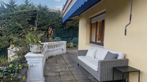 Foto 3 de Casa o chalet en venta en Calle Rocafort, Somió, Gijón