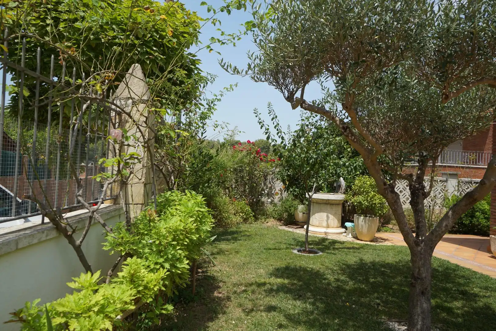 Garden of Houses for sale in Sant Boi de Llobregat  with Air Conditioner, Heating and Swimming Pool