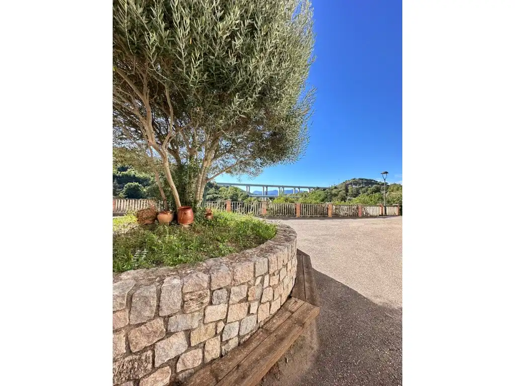 Vista exterior de Piso en venta en Gironella