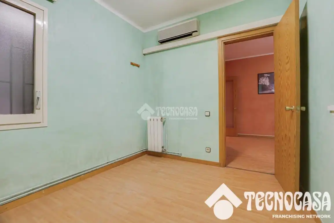 Habitación de Piso en venta en Canovelles con Aire acondicionado y Balcón
