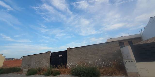 Terreno residencial en Venta en Calle CAÑADAS DEL TEIDE en Daimiel