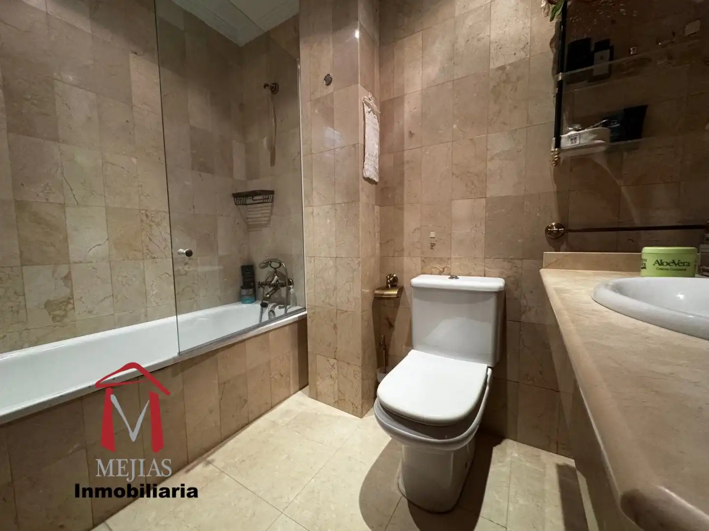 Baño de Piso en venta en Antequera con Aire acondicionado, Calefacción y Trastero