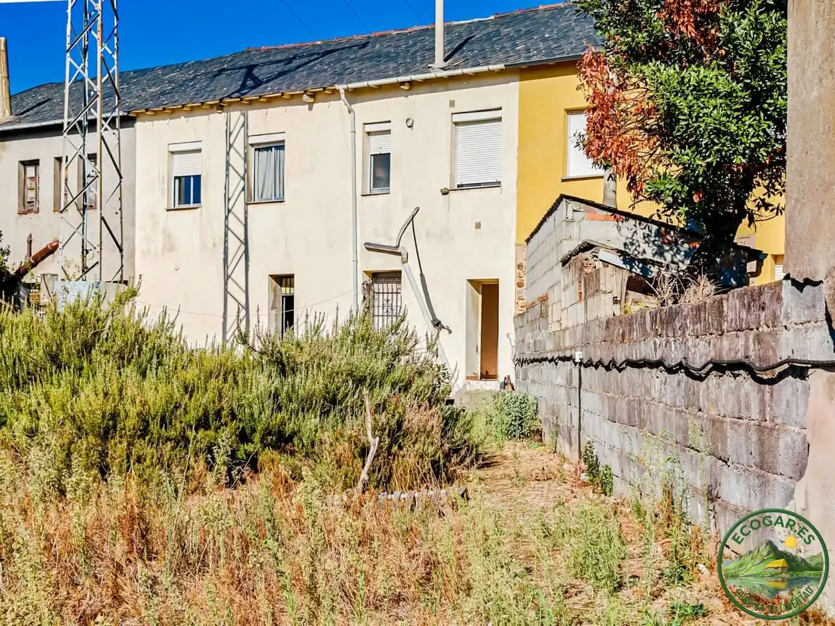 Vista exterior de Casa o chalet en venta en Ponferrada
