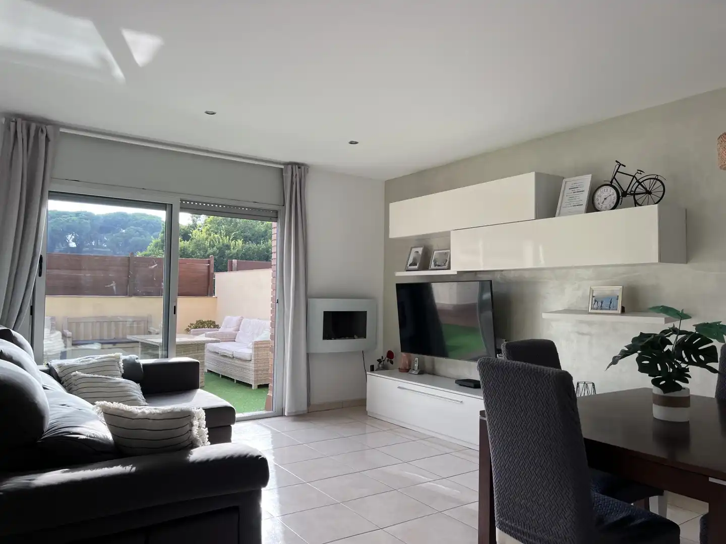 Sala de estar de Casa o chalet en venta en Canet de Mar con Aire acondicionado, Calefacción y Terraza