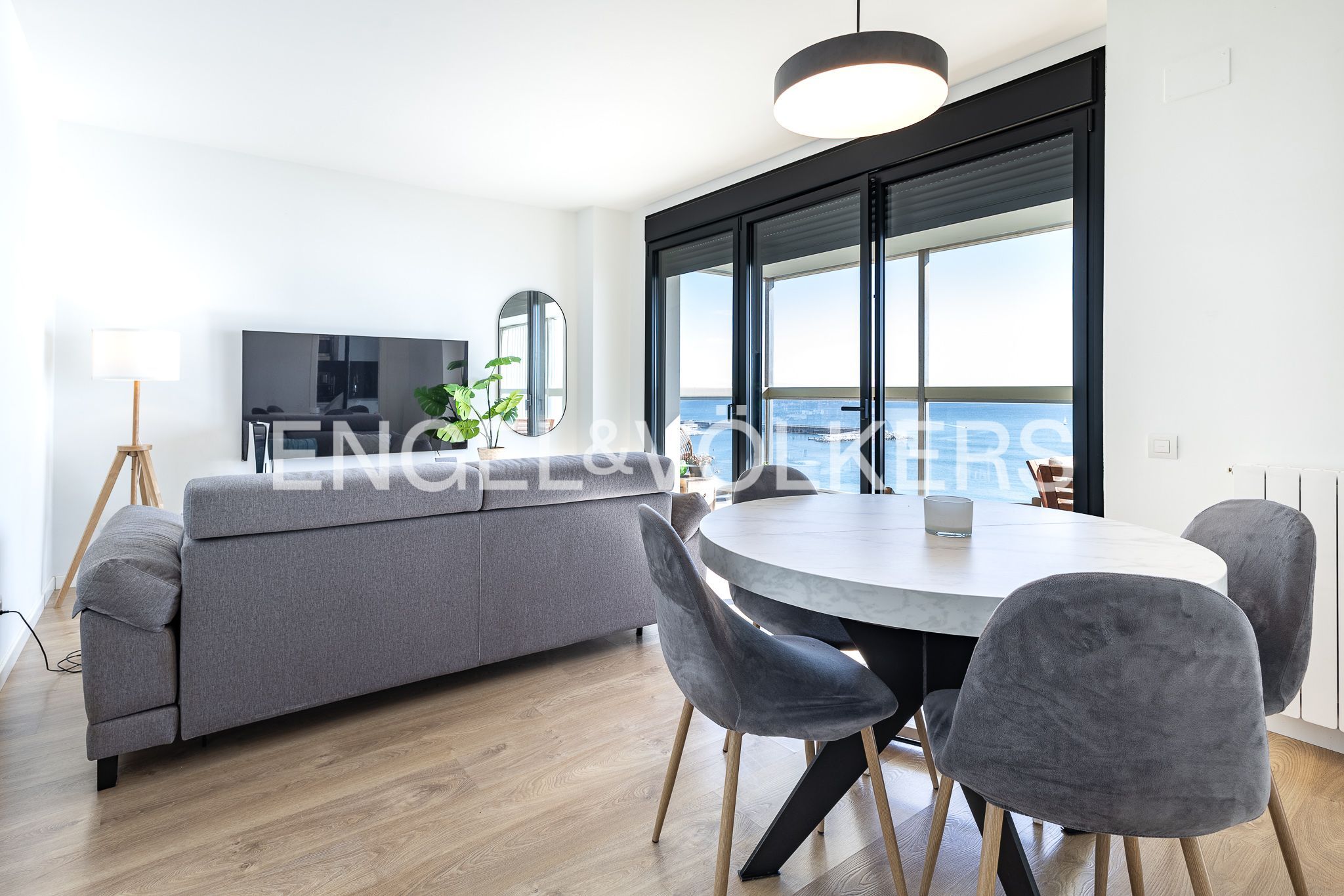 Living room of Apartment for sale in Mataró  with Air Conditioner, Heating and Parquet flooring