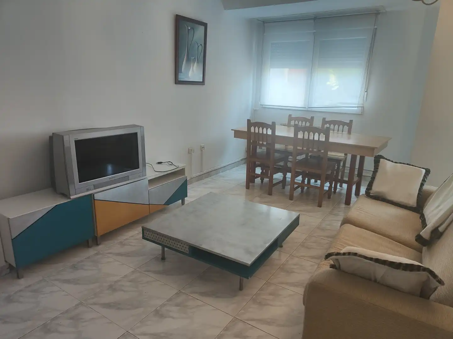 Sala d'estar de Pis de lloguer en Lugo amb Calefacció, Moblat i Balcó