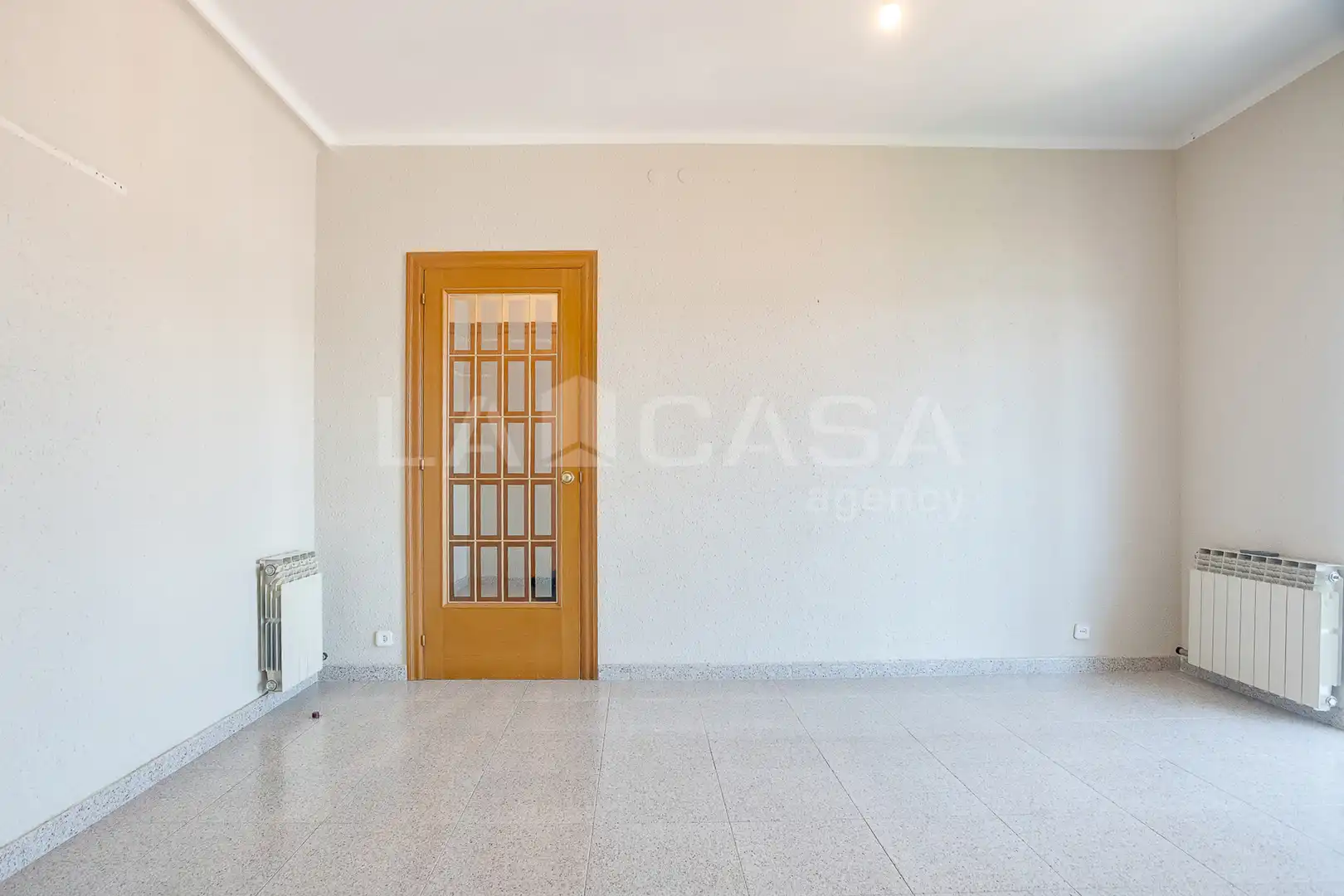 Piso en venta en Barcelona con Calefacción y Balcón