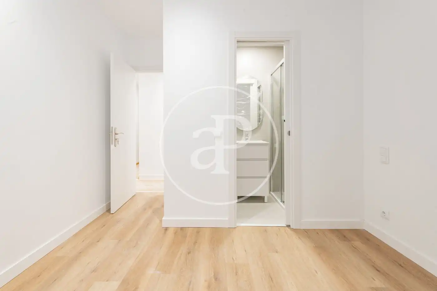 Habitación de Piso en venta en Madrid con Calefacción y Amueblado