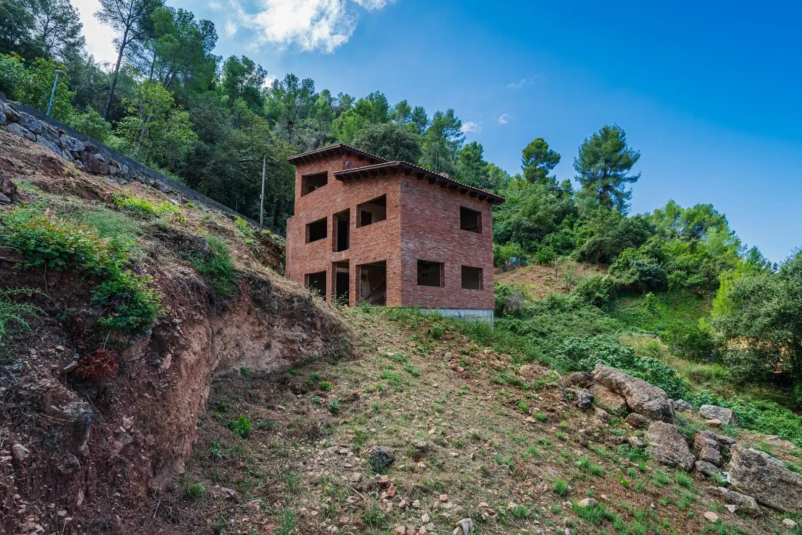 Außenansicht von Haus oder Chalet zum Verkauf in Corbera de Llobregat mit Privatgarten
