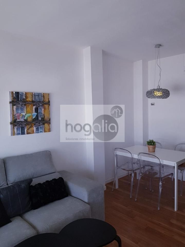 Bedroom of Flat to rent in  Sevilla Capital  with Air Conditioner, Terrace and Furnished