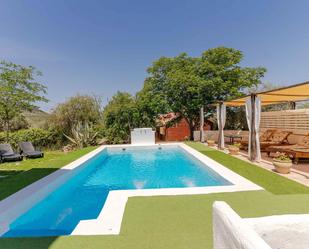 Swimming pool of House or chalet for sale in Pinos Genil  with Air Conditioner, Heating and Terrace