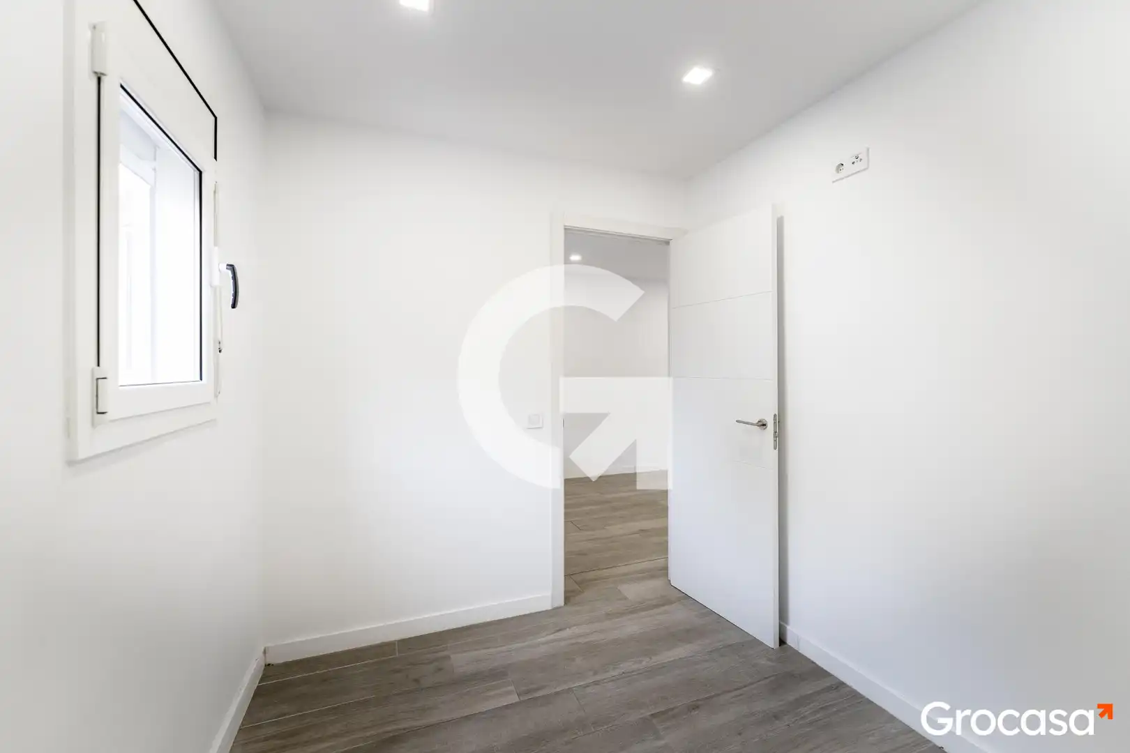 Habitación de Piso en venta en L'Hospitalet de Llobregat con Aire acondicionado, Calefacción y Horno