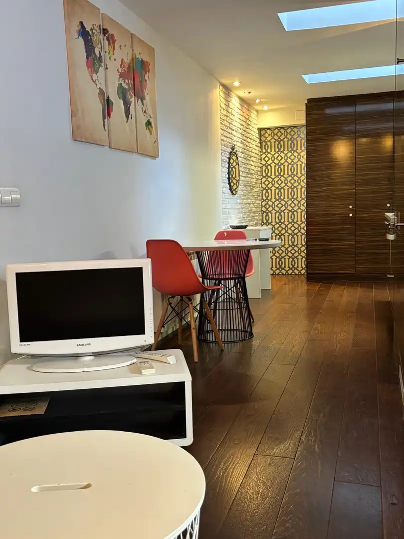 Comedor de Estudio de alquiler en Madrid con Aire acondicionado, Calefacción y Amueblado