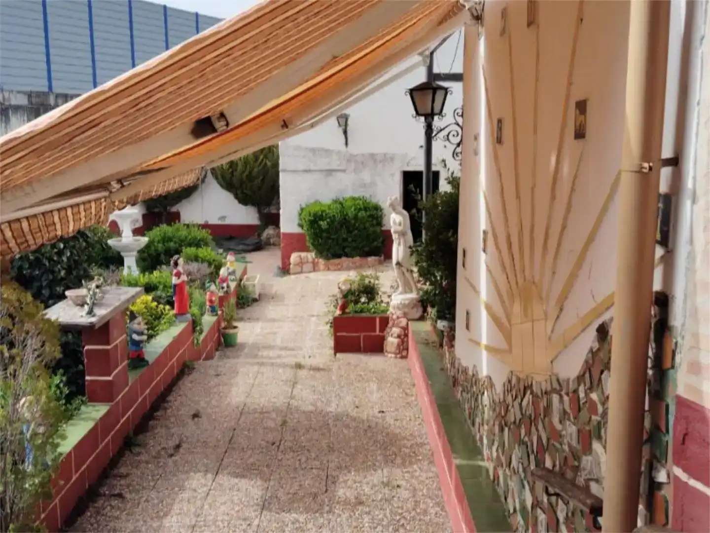 Vista exterior de Casa o chalet en venta en Almuradiel con Jardín privado, Trastero y Amueblado