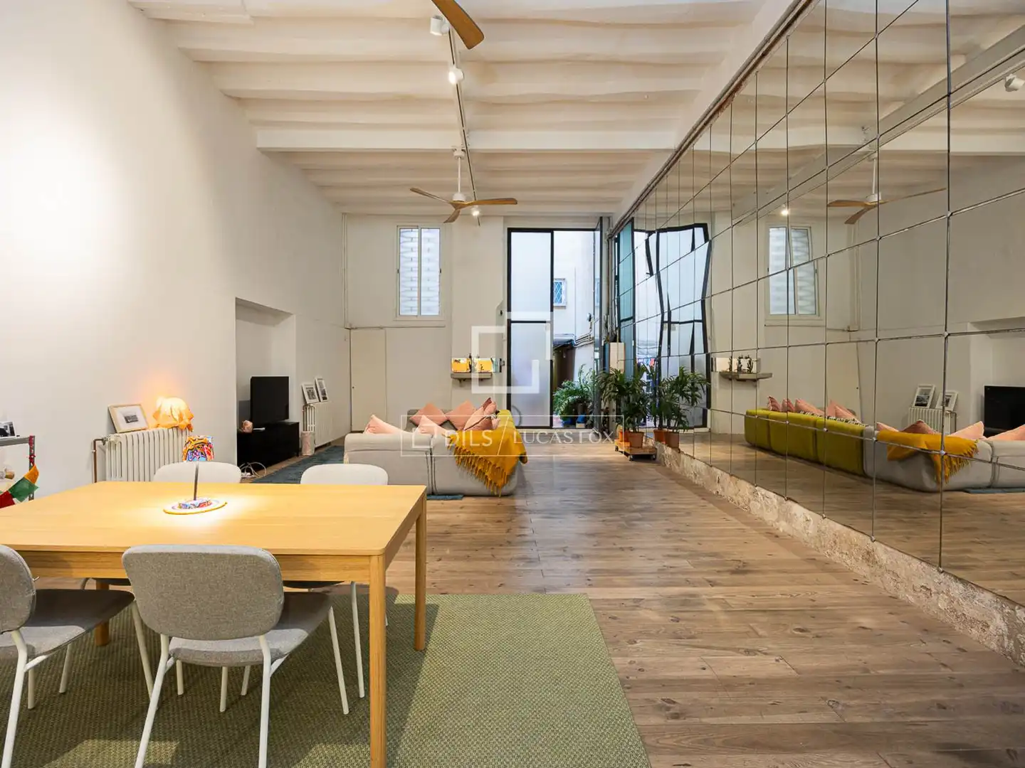 Wohnzimmer von Wohnung zum Verkauf in Barcelona mit Heizung