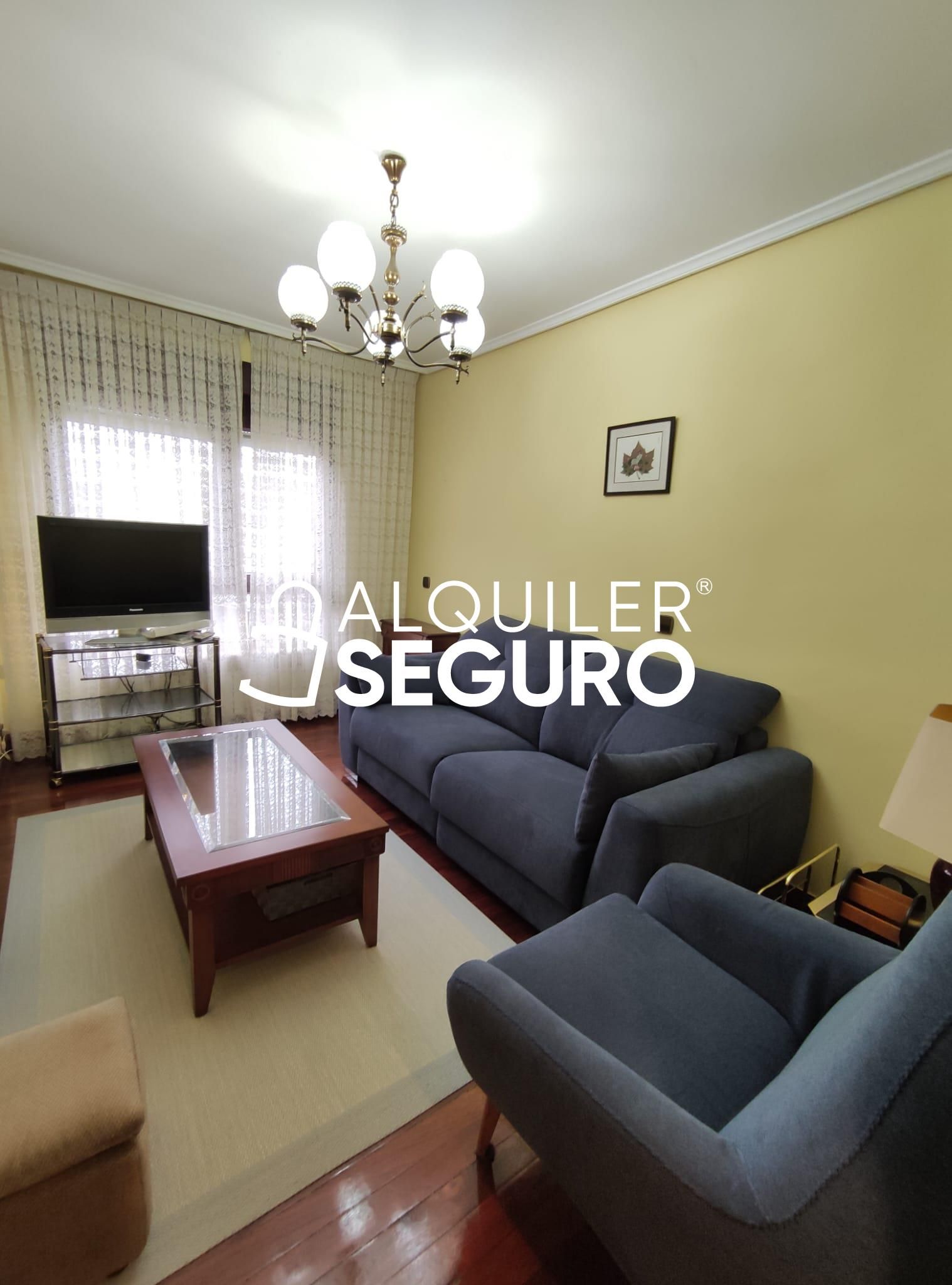 Sala de estar de Piso de alquiler en Bilbao  con Aire acondicionado, Calefacción y Terraza