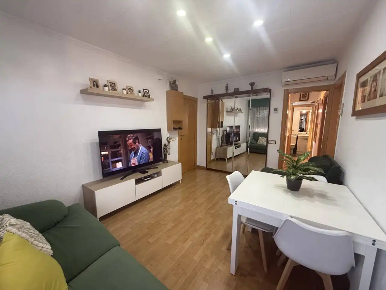 Sala d'estar de Pis en venda en Sabadell amb Aire condicionat, Calefacció i Parquet