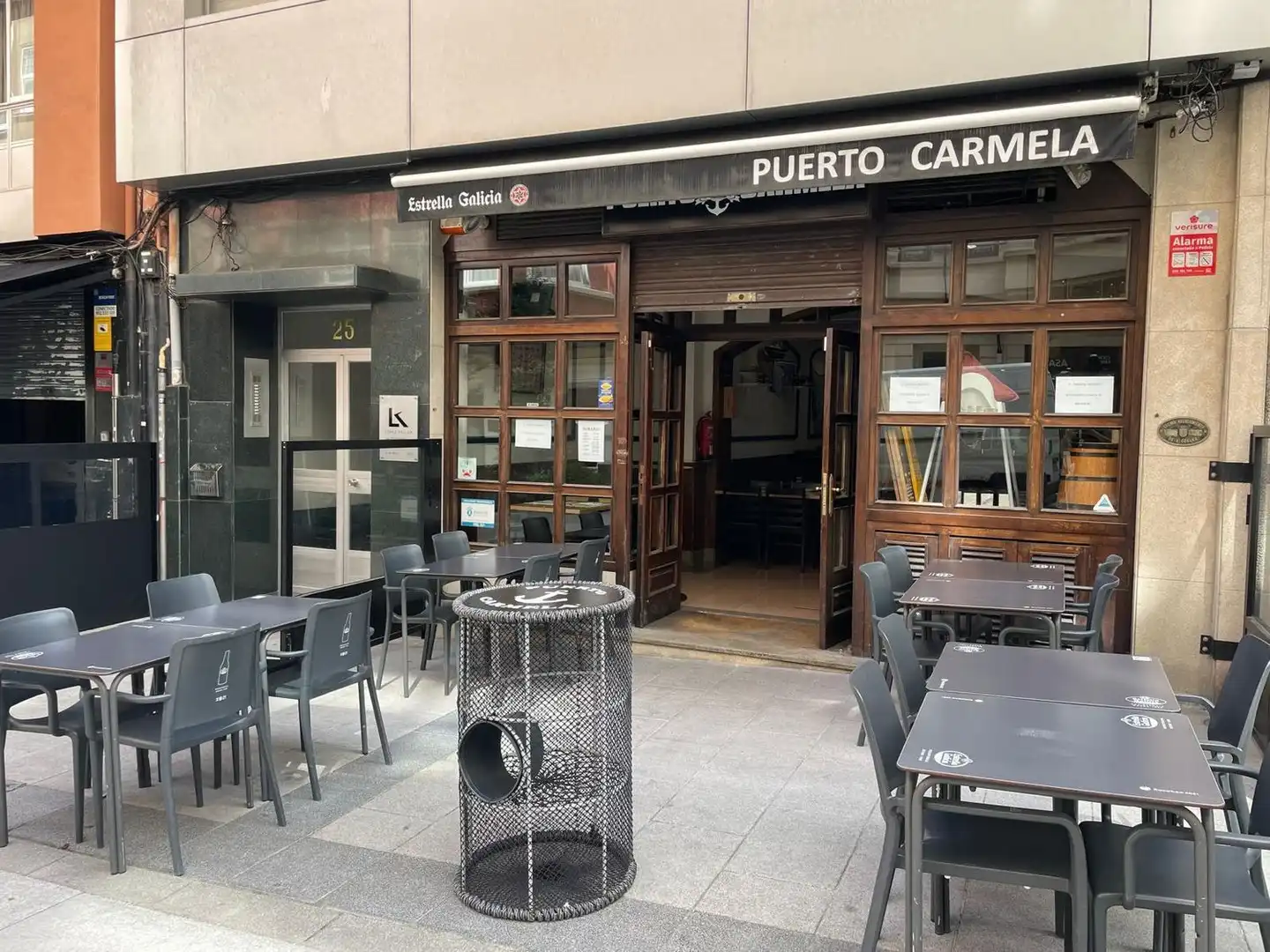 Local commercial en cession à Calle Emilia Pardo Bazán