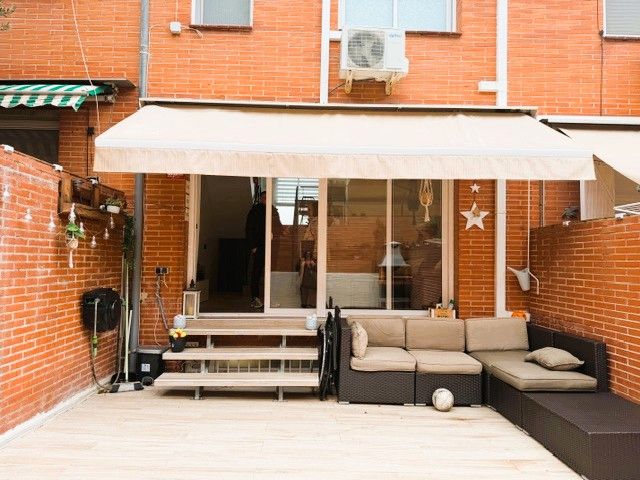 Terrassa de Casa adosada en venda en Badalona amb Aire condicionat, Calefacció i Parquet