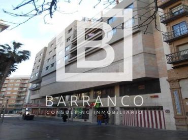 Local comercial en venda a Calle Cronista Cazabán, San Ildefonso - Catedral