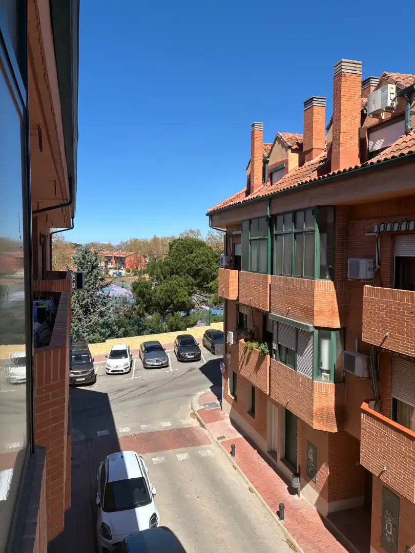 Vista exterior de Dúplex en venta en Velilla de San Antonio con Aire acondicionado, Calefacción y Parquet