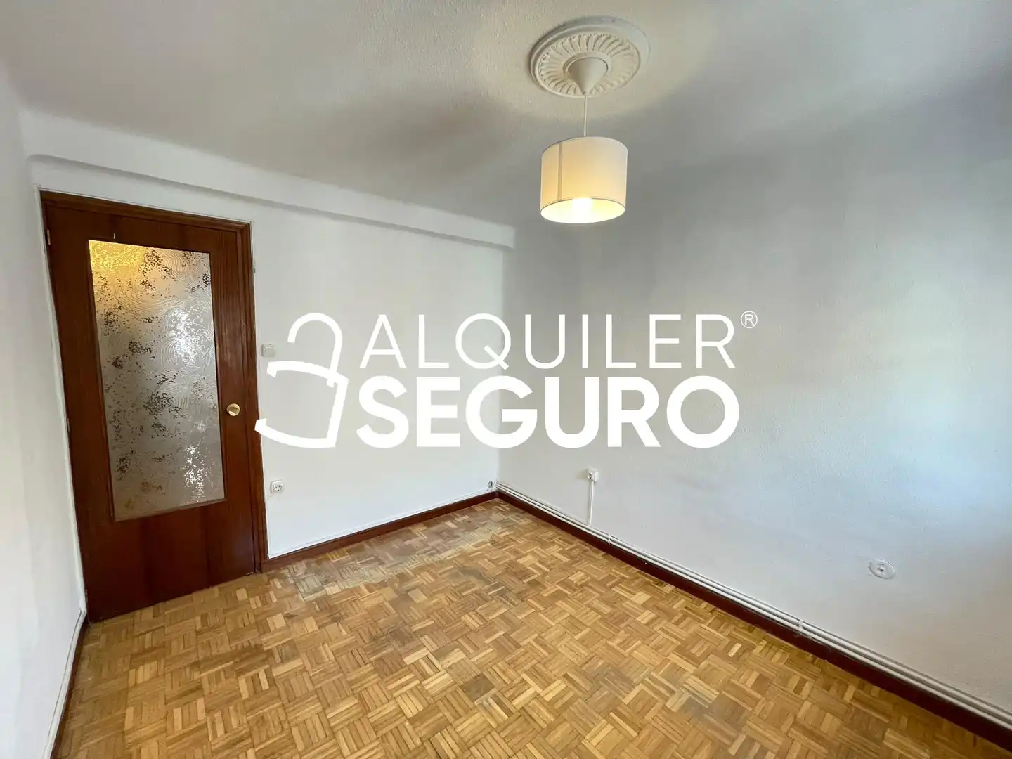 Habitación de Piso de alquiler en Madrid con Aire acondicionado, Calefacción y Amueblado