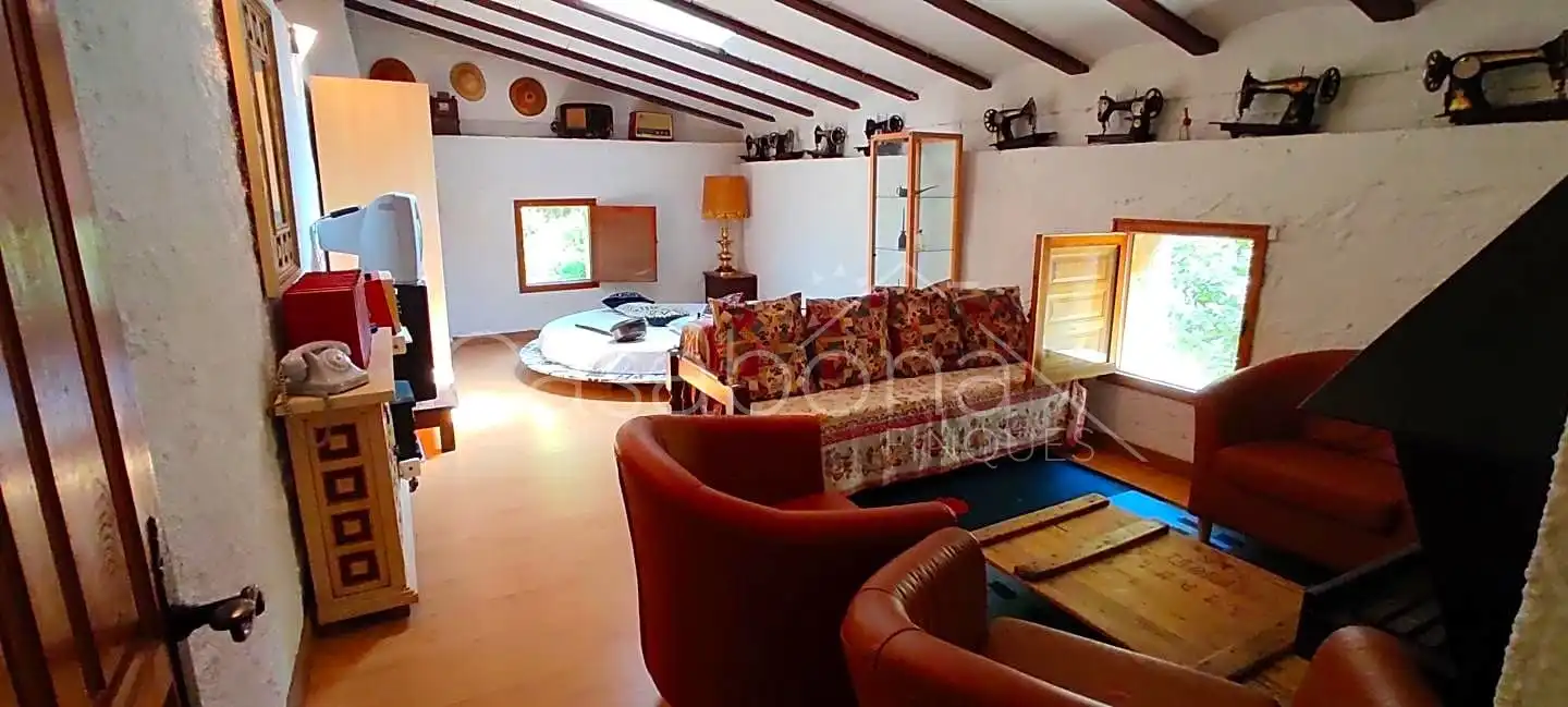 Sala de estar de Finca rústica en venta en Arbúcies con Jardín privado, Terraza y Amueblado