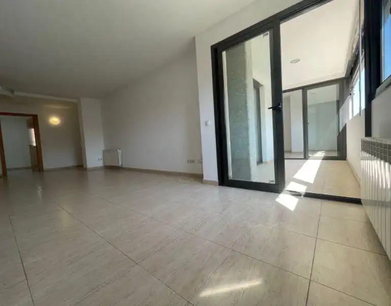 Wohnung zur Miete in Igualada mit Heizung, Terrasse und Abstellraum
