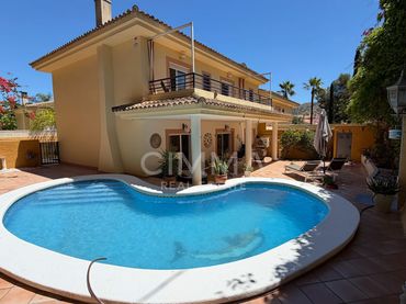 Maison mitoyenne avec piscine à vendre à L'Albir