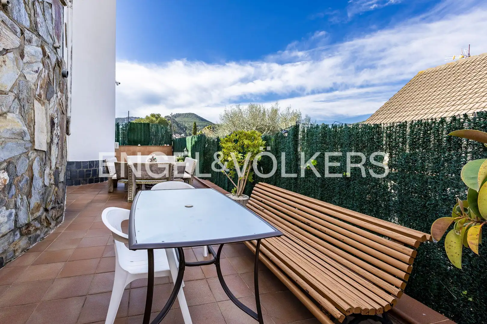 Terrassa de Casa o xalet en venda en Vallirana amb Aire condicionat, Calefacció i Jardí privat