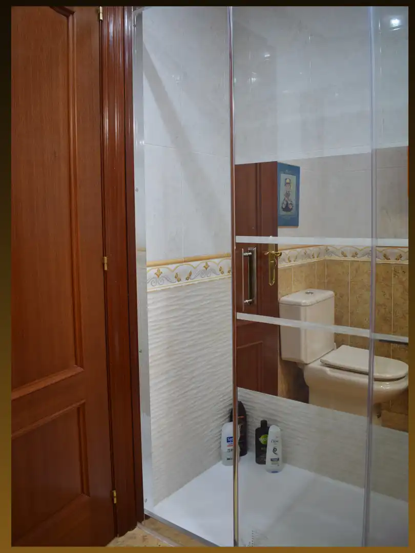 Baño de Casa adosada en venta en Lardero con Aire acondicionado, Calefacción y Terraza