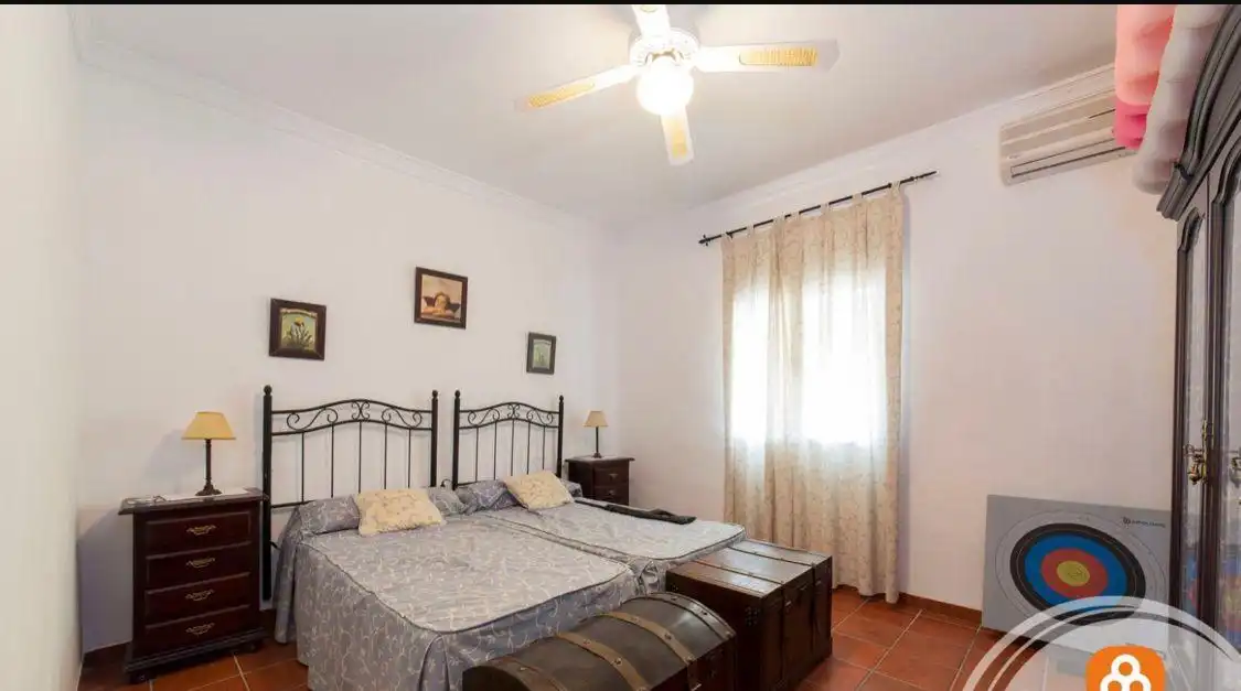 Chalet con piscina en venta en La Carlota, imagen 7