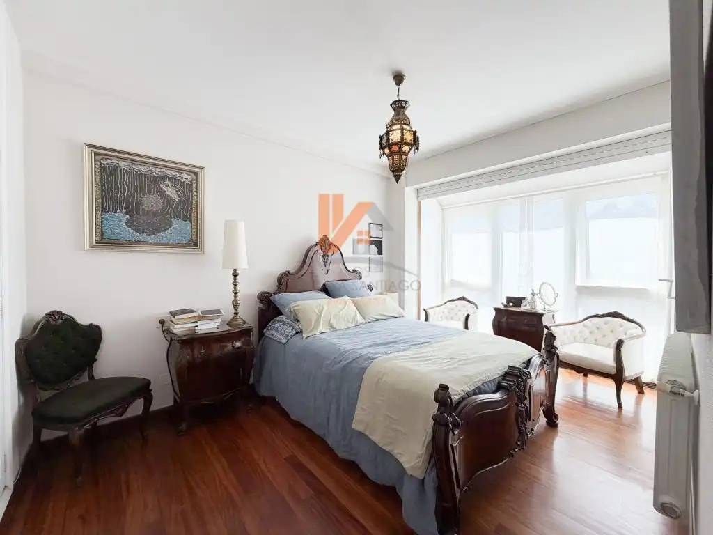 Habitación de Casa adosada en venta en Brión con Jardín privado, Trastero y Horno
