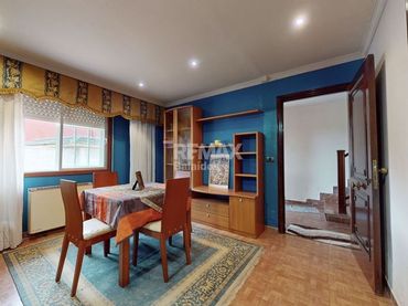 Villa con balcone in vendita a Rúa de Manuel Costas Bastos