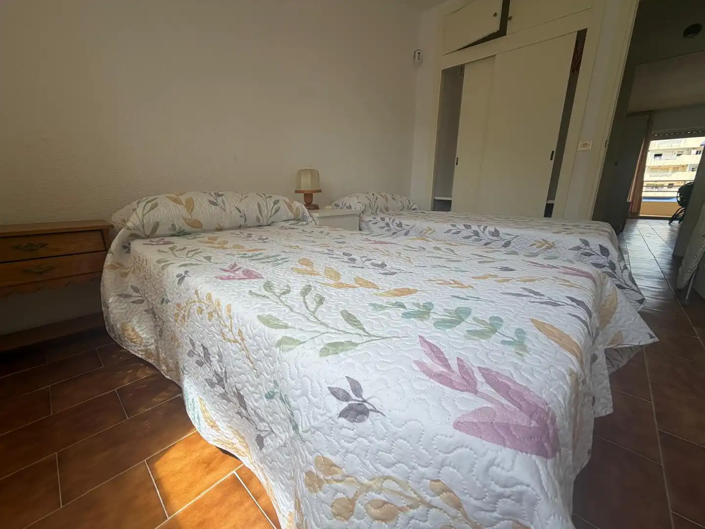 Dormitori de Apartament de lloguer en La Manga del Mar Menor amb Terrassa, Moblat i Balcó