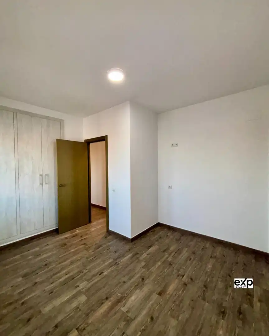 Dormitori de Casa o xalet en venda en Deltebre amb Calefacció, Terrassa i Balcó